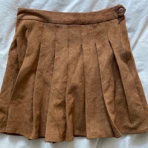BROWN PLEATED SKIRT